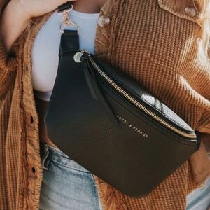 Poppy & Peonies Black Sidekick